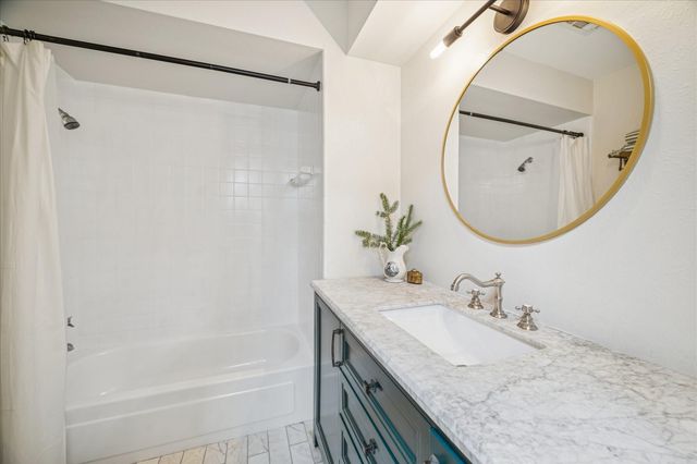 660 Louisiana Park, Conroe, TX 77302