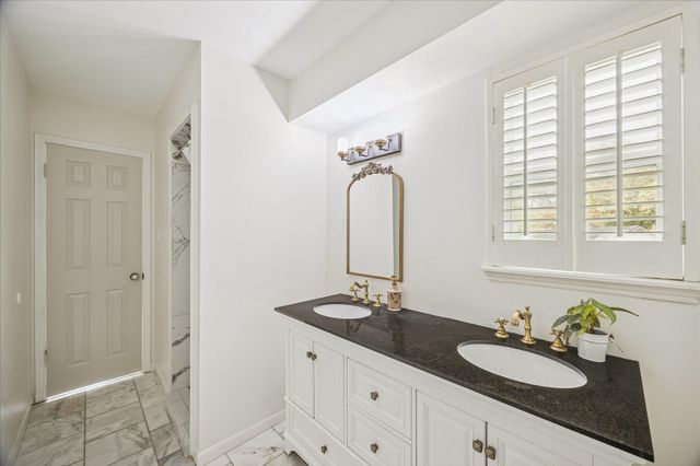 660 Louisiana Park, Conroe, TX 77302