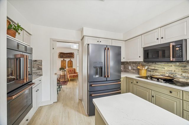 660 Louisiana Park, Conroe, TX 77302