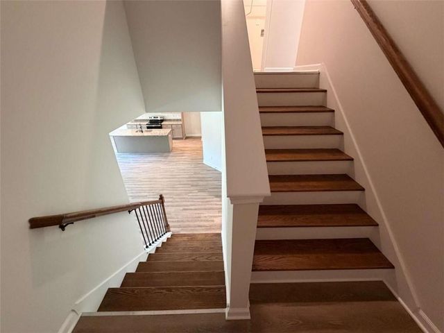 6454 Plantation Station Dr, Lula, GA 30554