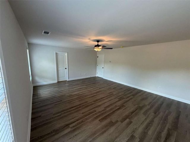 6454 Plantation Station Dr, Lula, GA 30554