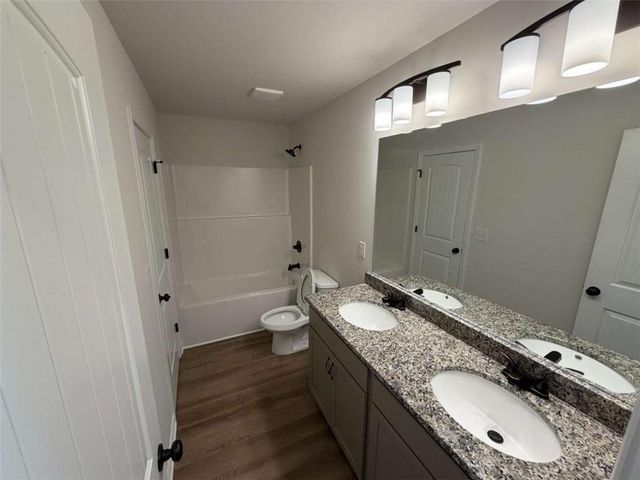 6454 Plantation Station Dr, Lula, GA 30554