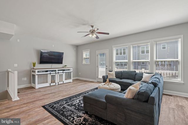 17259 HERRING GULL LN, Dumfries, VA 22026