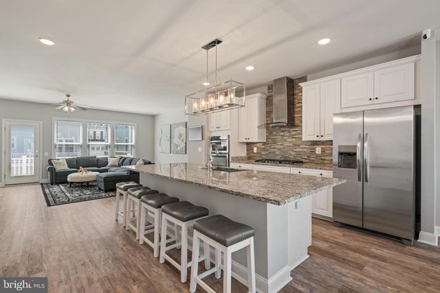 17259 HERRING GULL LN, Dumfries, VA 22026
