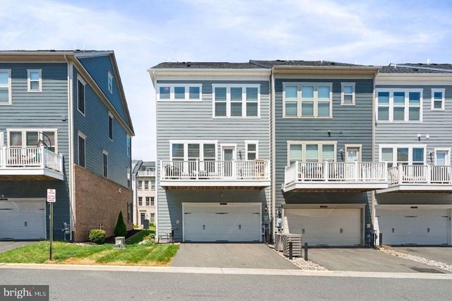 17259 HERRING GULL LN, Dumfries, VA 22026