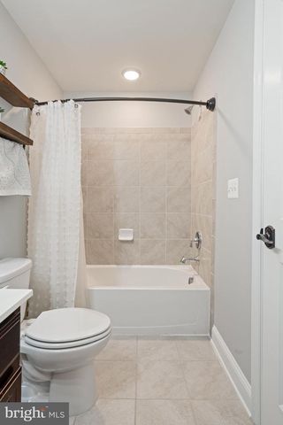 17259 HERRING GULL LN, Dumfries, VA 22026