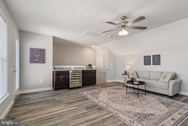 17259 HERRING GULL LN, Dumfries, VA 22026