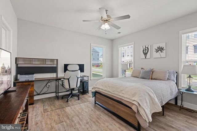 17259 HERRING GULL LN, Dumfries, VA 22026