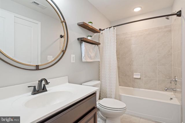17259 HERRING GULL LN, Dumfries, VA 22026