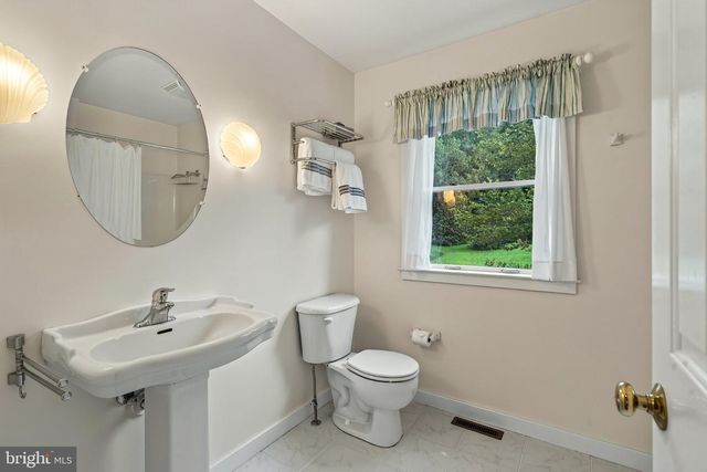 679 SPENCER RD, Avondale, PA 19311