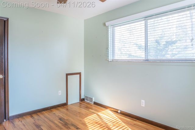 19871 Saxton Avenue, Southfield, MI 48075