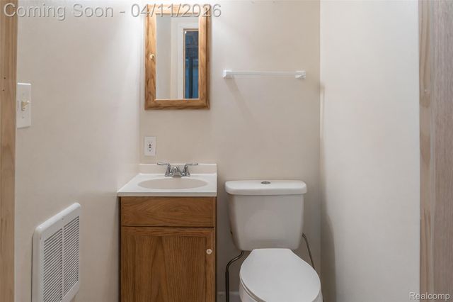 19871 Saxton Avenue, Southfield, MI 48075