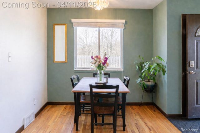 19871 Saxton Avenue, Southfield, MI 48075