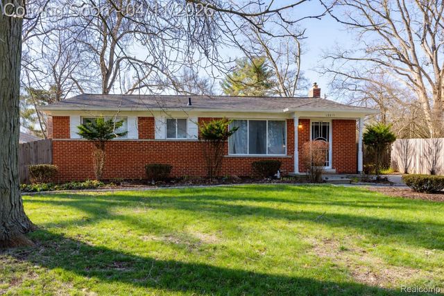 19871 Saxton Avenue, Southfield, MI 48075