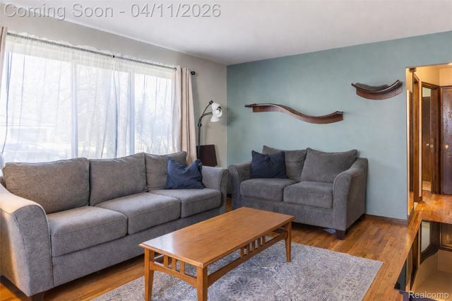 19871 Saxton Avenue, Southfield, MI 48075