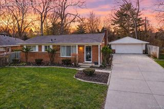 19871 Saxton Avenue, Southfield, MI 48075