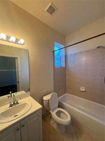 9217 SW 227th St 11, Cutler Bay, FL 33190