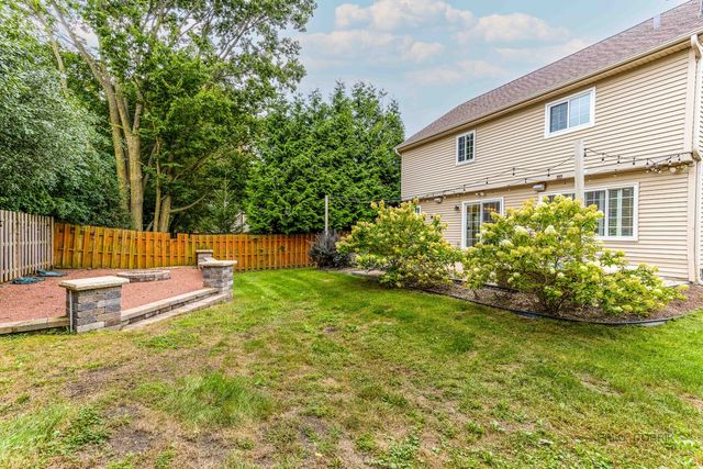 589 Marseilles Circle, Buffalo Grove, IL 60089