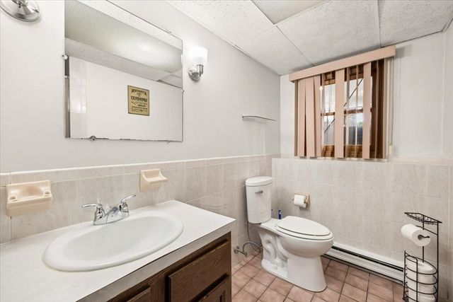 66 Mary Dr, Taunton, MA 02780