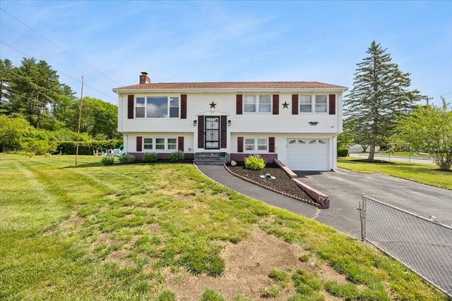 66 Mary Dr, Taunton, MA 02780