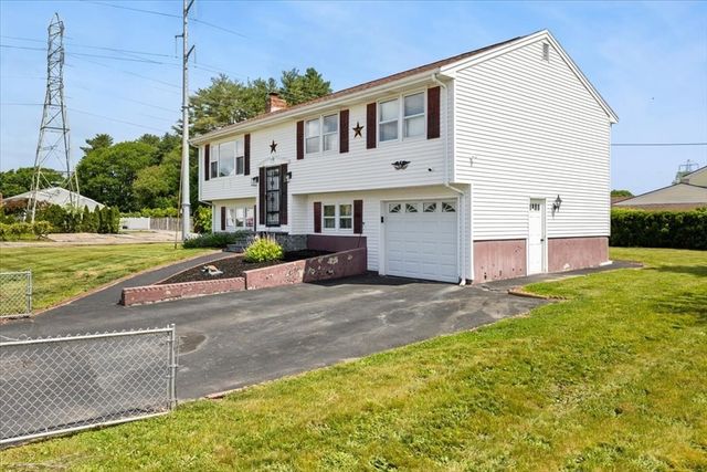 66 Mary Dr, Taunton, MA 02780