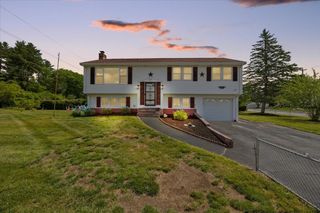 66 Mary Dr, Taunton, MA 02780