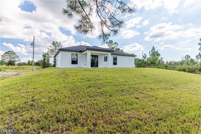 2708 42nd ST W, Lehigh Acres, FL 33971