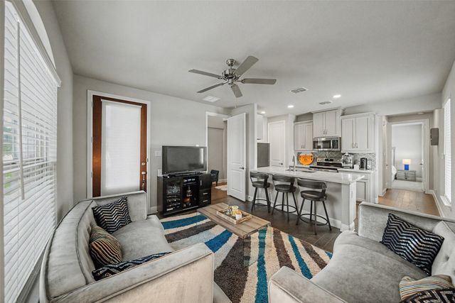 5200 Bradford Green Trail, Flower Mound, TX 75028