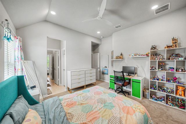 5200 Bradford Green Trail, Flower Mound, TX 75028