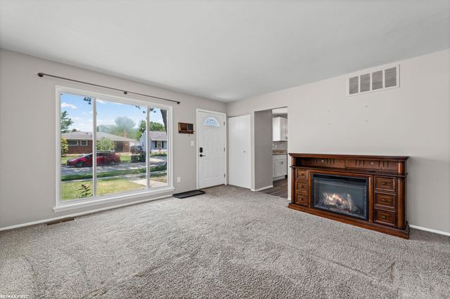 23112 Detour Street, St Clair Shores, MI 48082