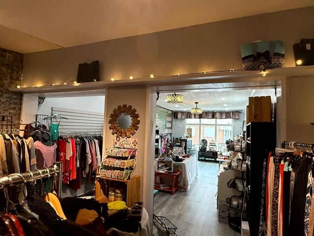 213 N Church St, Livingston, TN 38570