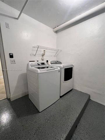 2021 SE 10th Ave 212, Fort Lauderdale, FL 33316