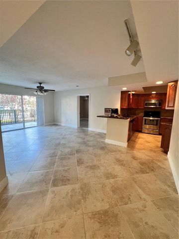 2021 SE 10th Ave 212, Fort Lauderdale, FL 33316