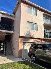 2021 SE 10th Ave 212, Fort Lauderdale, FL 33316