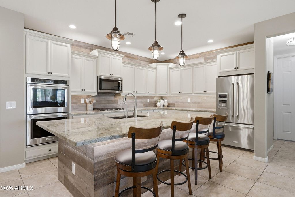 Image 9 of property listing at 16536 S 179TH Lane, Goodyear, AZ 85338