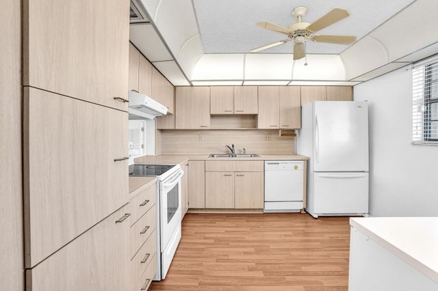 4930 E Sabal Palm Boulevard 409, Tamarac, FL 33319