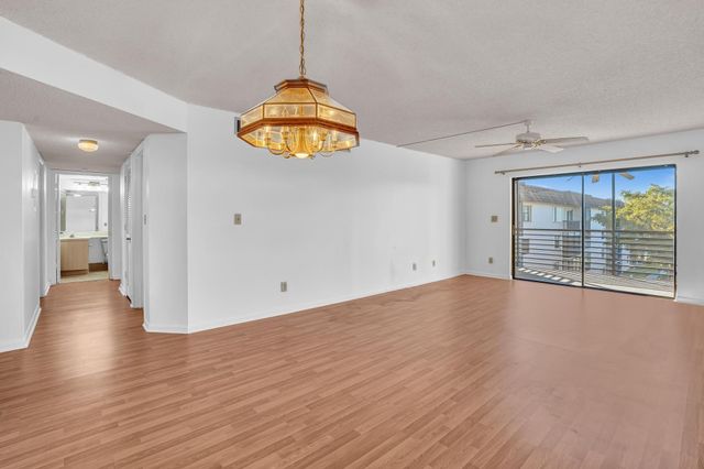 4930 E Sabal Palm Boulevard 409, Tamarac, FL 33319