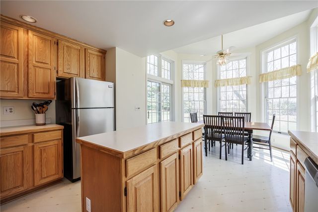 4 S Village Trail, Penfield, NY 14450