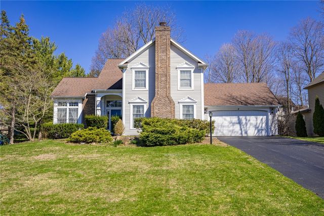 4 S Village Trail, Penfield, NY 14450