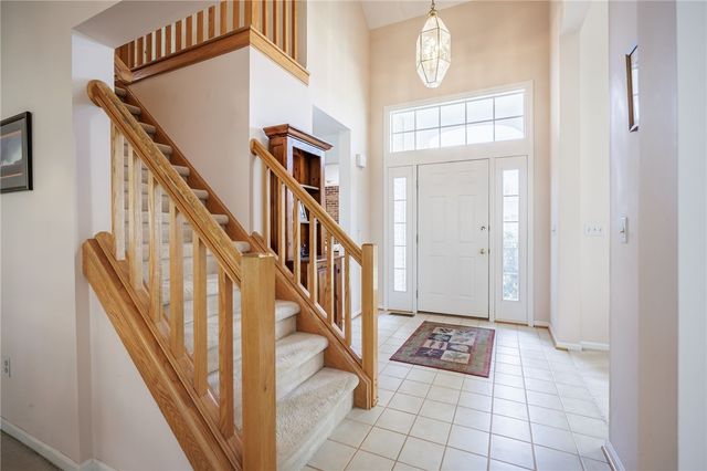 4 S Village Trail, Penfield, NY 14450