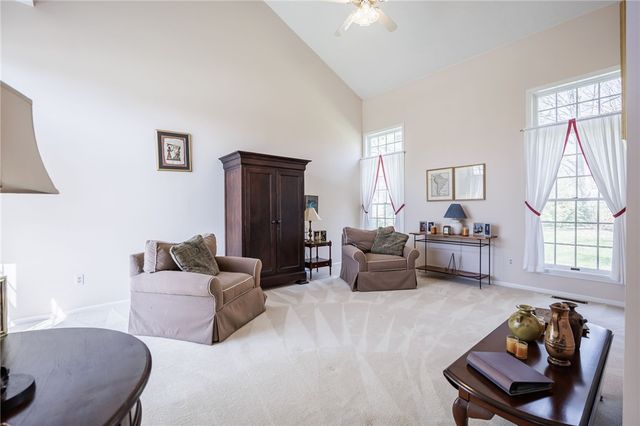 4 S Village Trail, Penfield, NY 14450