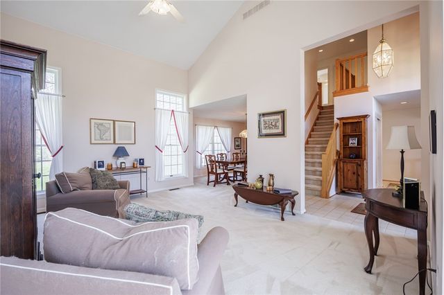 4 S Village Trail, Penfield, NY 14450