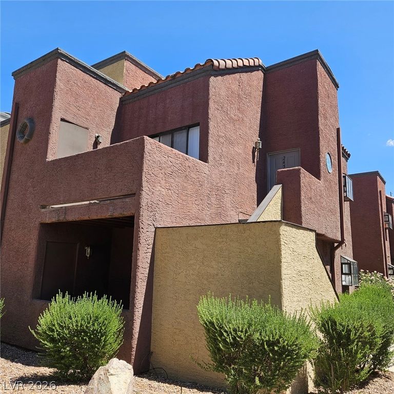 4050 Pacific Harbors Drive 245, Las Vegas, NV 89121