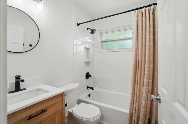 4189 Beechgrove Drive, Grove City, OH 43123