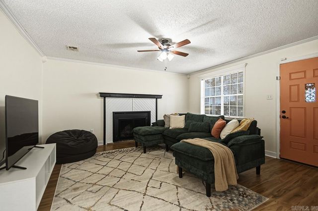 523 Grandview Street, Sherwood, AR 72120