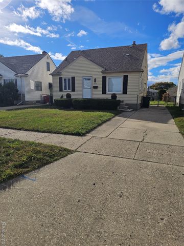 25795 Groveland Street, Roseville, MI 48066