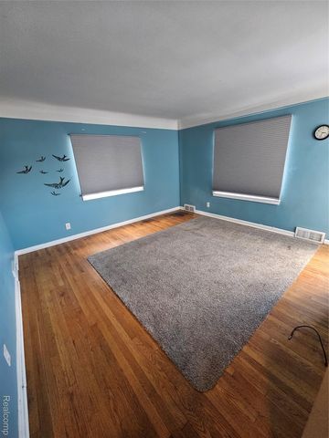 25795 Groveland Street, Roseville, MI 48066