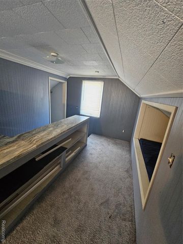 25795 Groveland Street, Roseville, MI 48066