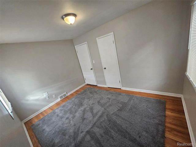 25795 Groveland Street, Roseville, MI 48066