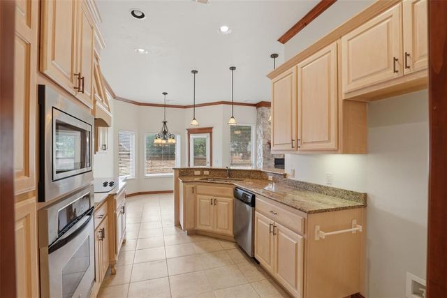12508 Chateaux Road, Oklahoma City, OK 73142